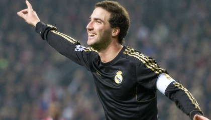 开云体育官网下载-五大联赛红黄牌分布与比赛风格对比，五大联赛最快红牌