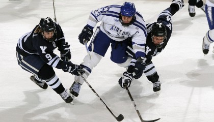 开云体育官方网站网址-自由式滑雪互动教学课件走入偏远学校，自由式滑雪游戏